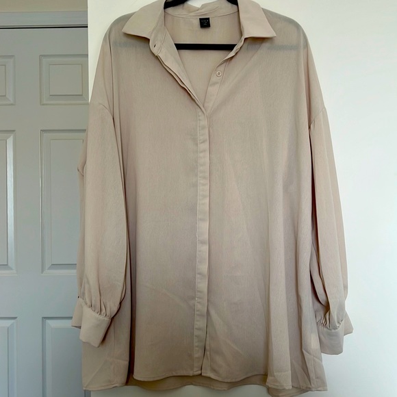 SHEIN Curve - Beige Long Sleeve Button Down Blouse (Plus Size - 2x) - Picture 1 of 3